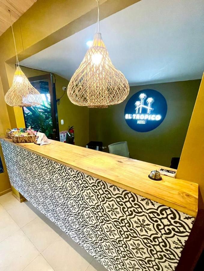 Guápiles Hotel Y Cabinas Del Tropico מראה חיצוני תמונה
