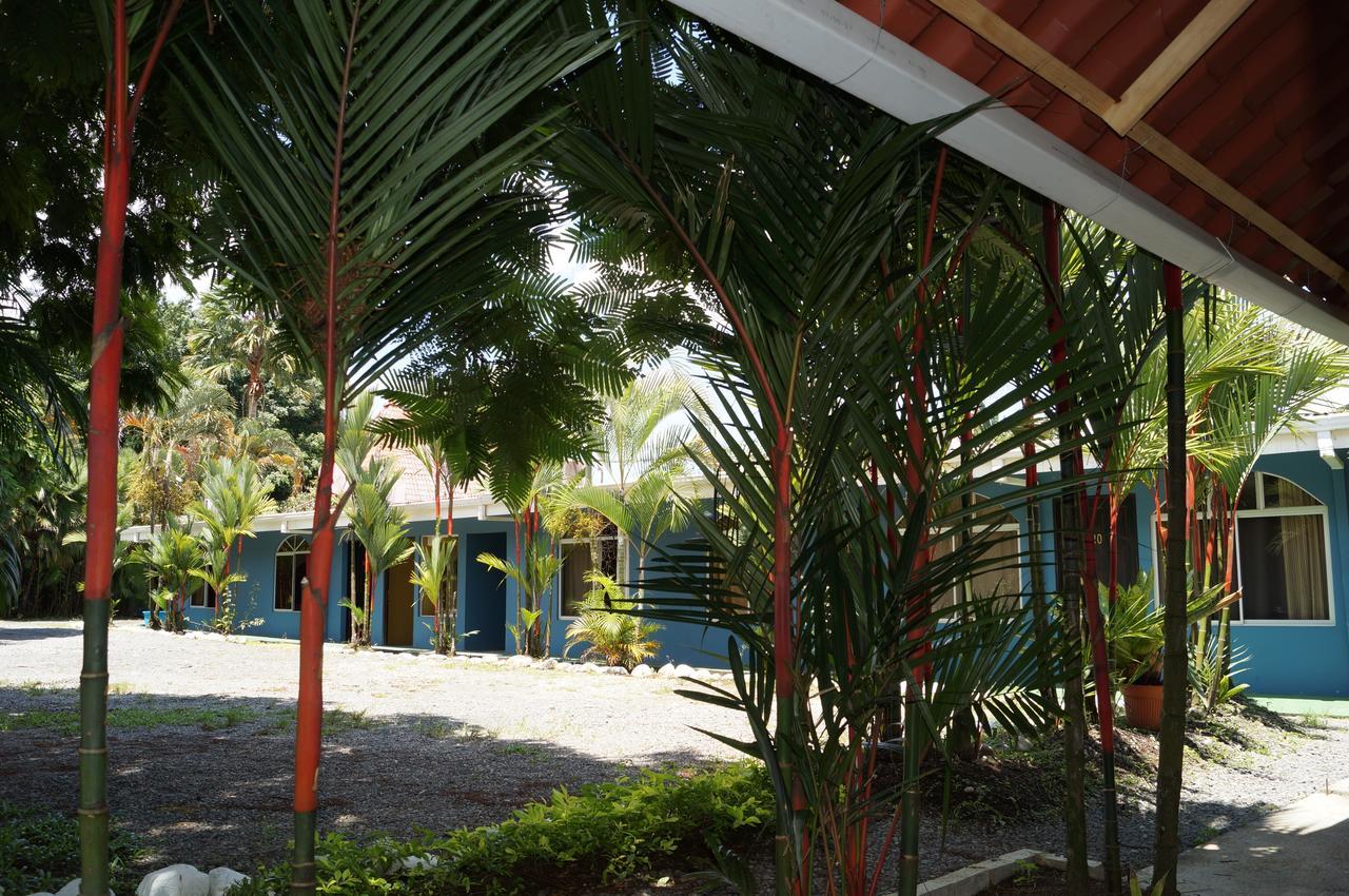 Guápiles Hotel Y Cabinas Del Tropico מראה חיצוני תמונה